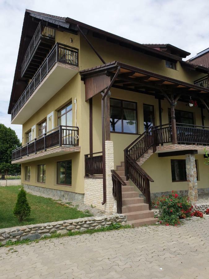 Sîmbăta de Sus Pensiunea Roua Muntilor מראה חיצוני תמונה